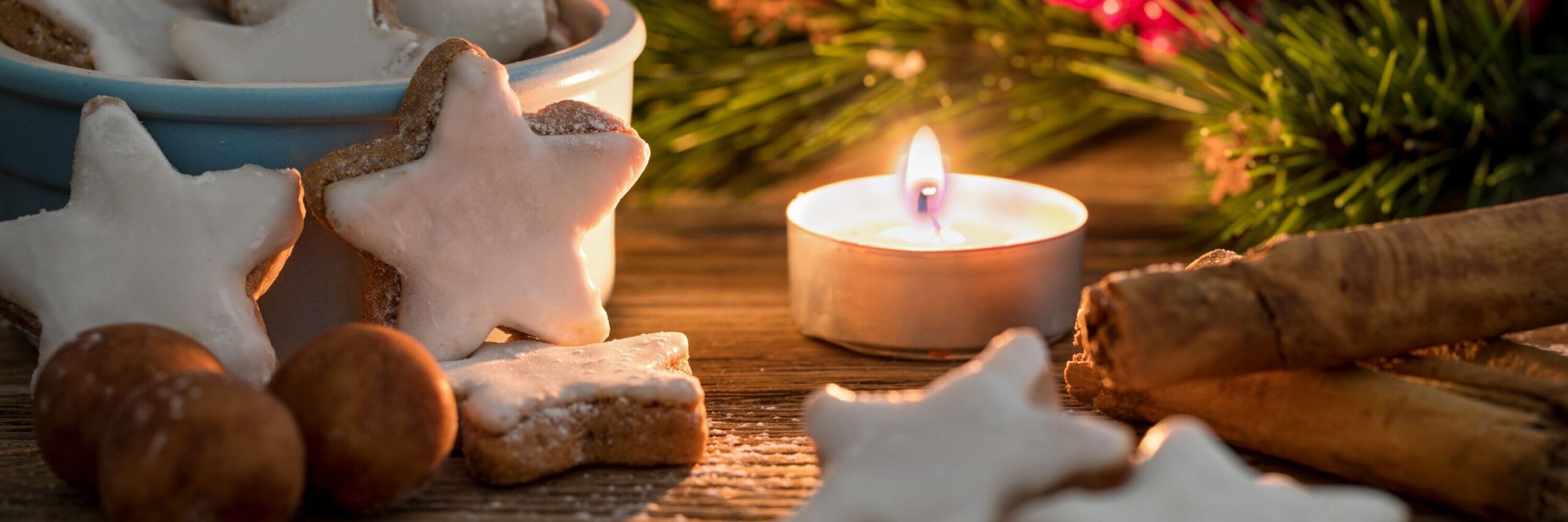 weboptimiert-Zimtsterne mit Teelicht